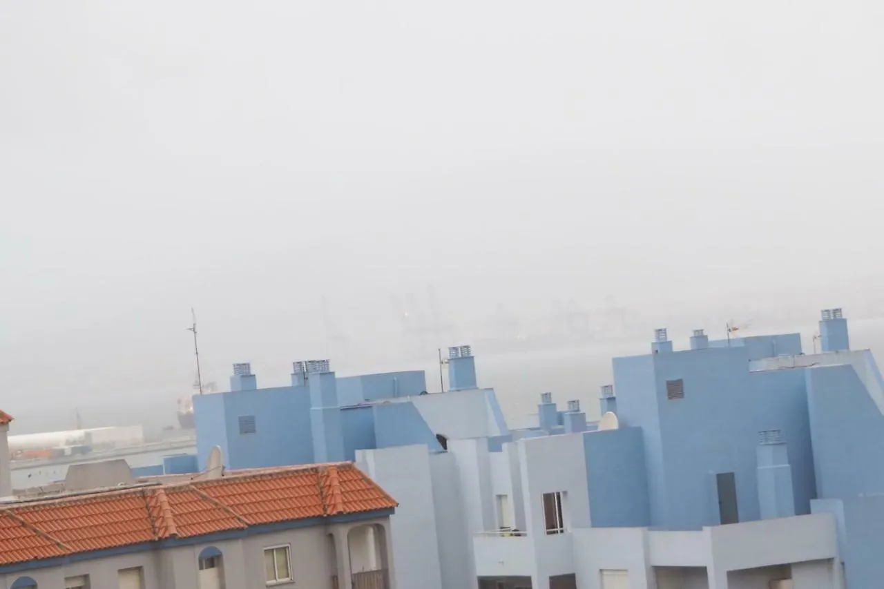 Tiny Apartment On The Roof Touching Gibraltar